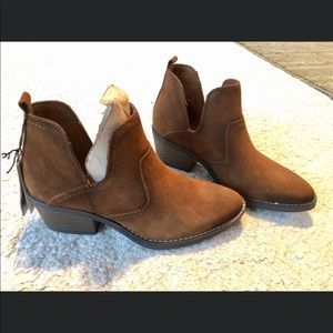BRAND NEW Booties